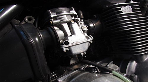 Come mantenere il carburatore Suzuki?